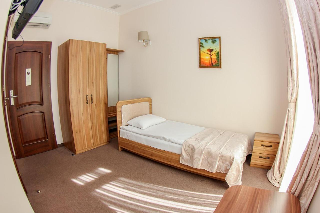 Hotel 52 Odesa Exterior photo